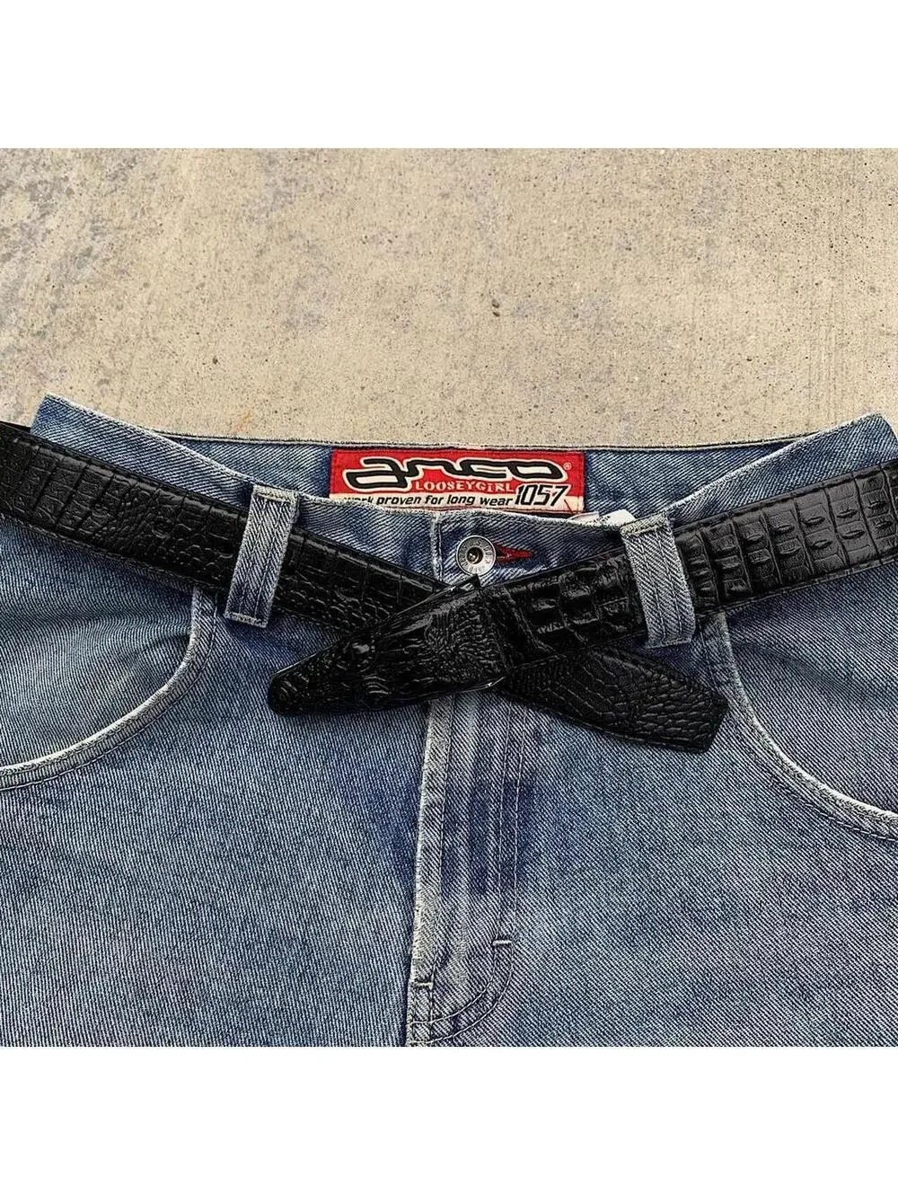 Crocodile Head belt buckle 100% real leather belt. Super cool unique design and